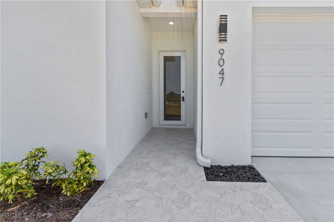 9047  Maywood Circle