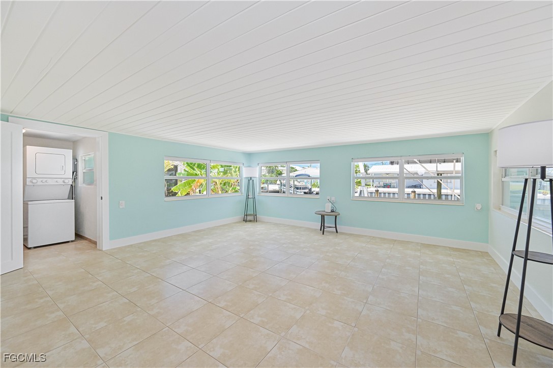 2500  Harbor View Drive