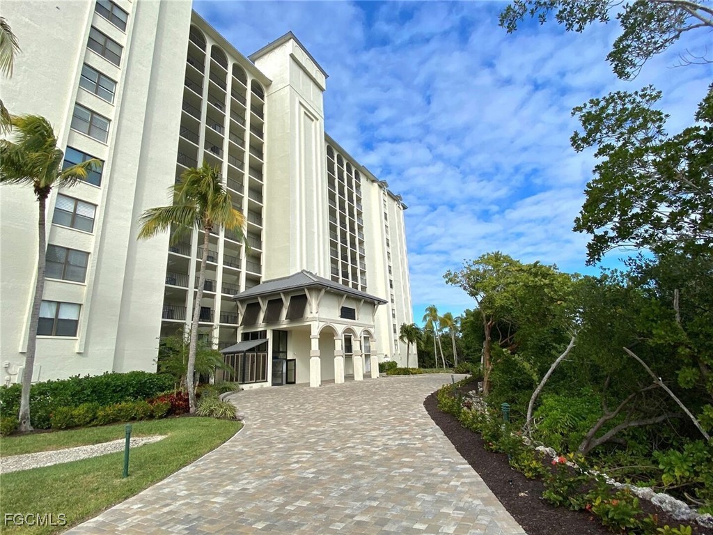 17080 Harbour Point Drive, Apt 114