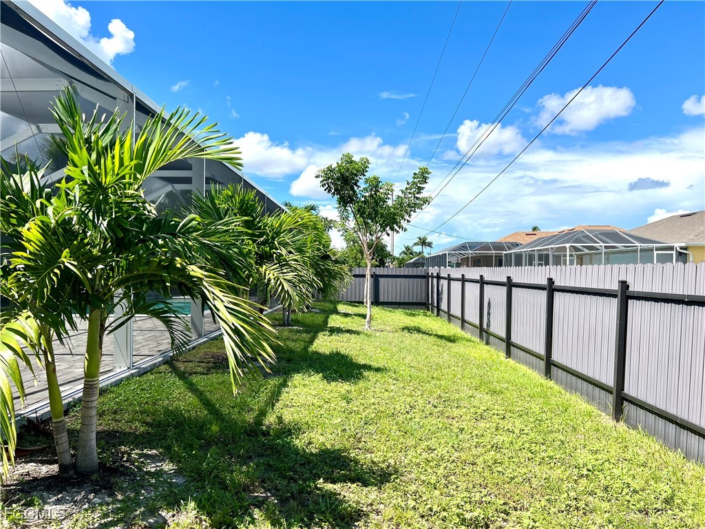 3821 SW 20th Place