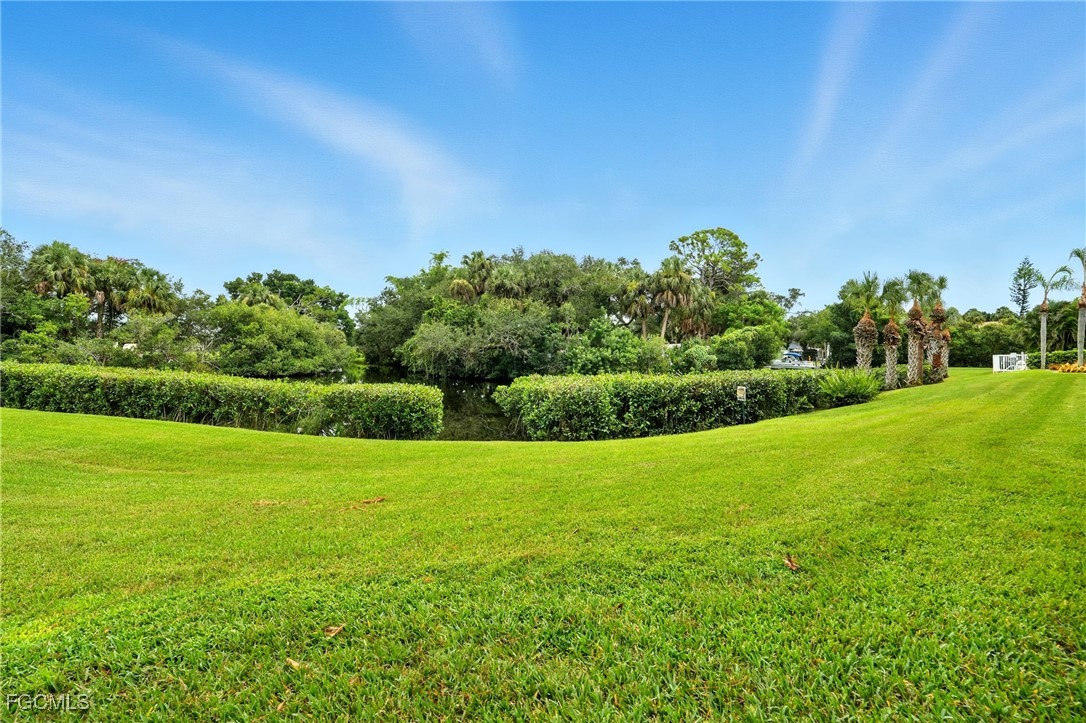 15256 Riverbend Boulevard, Apt 105