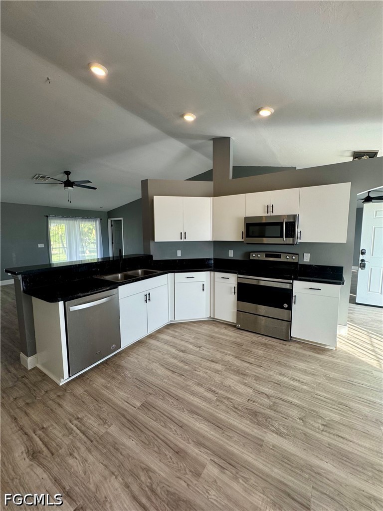 4305 NE 20th Place