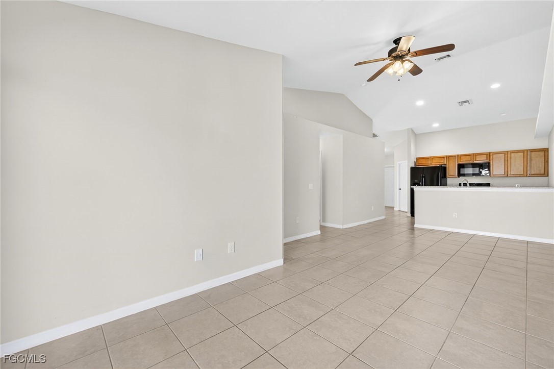 906/908 SE 6th Court