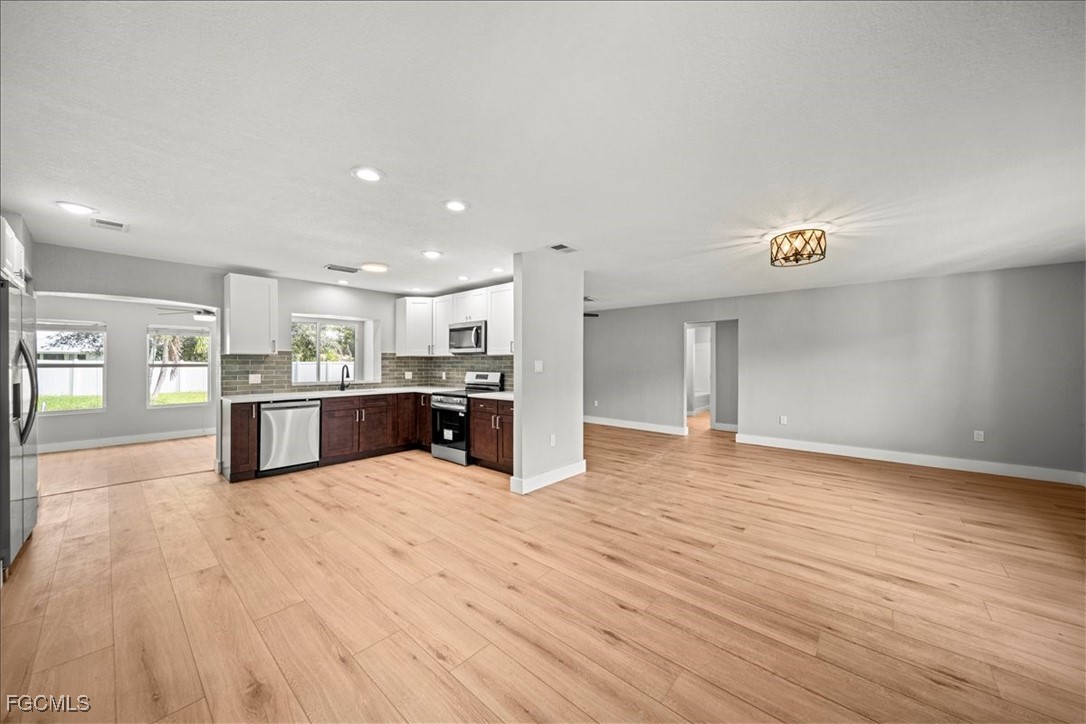 17042  Wayzata Court