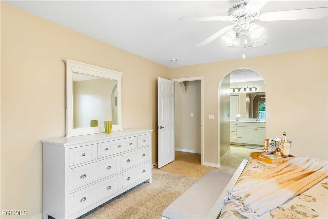 4226 SW 14th Place