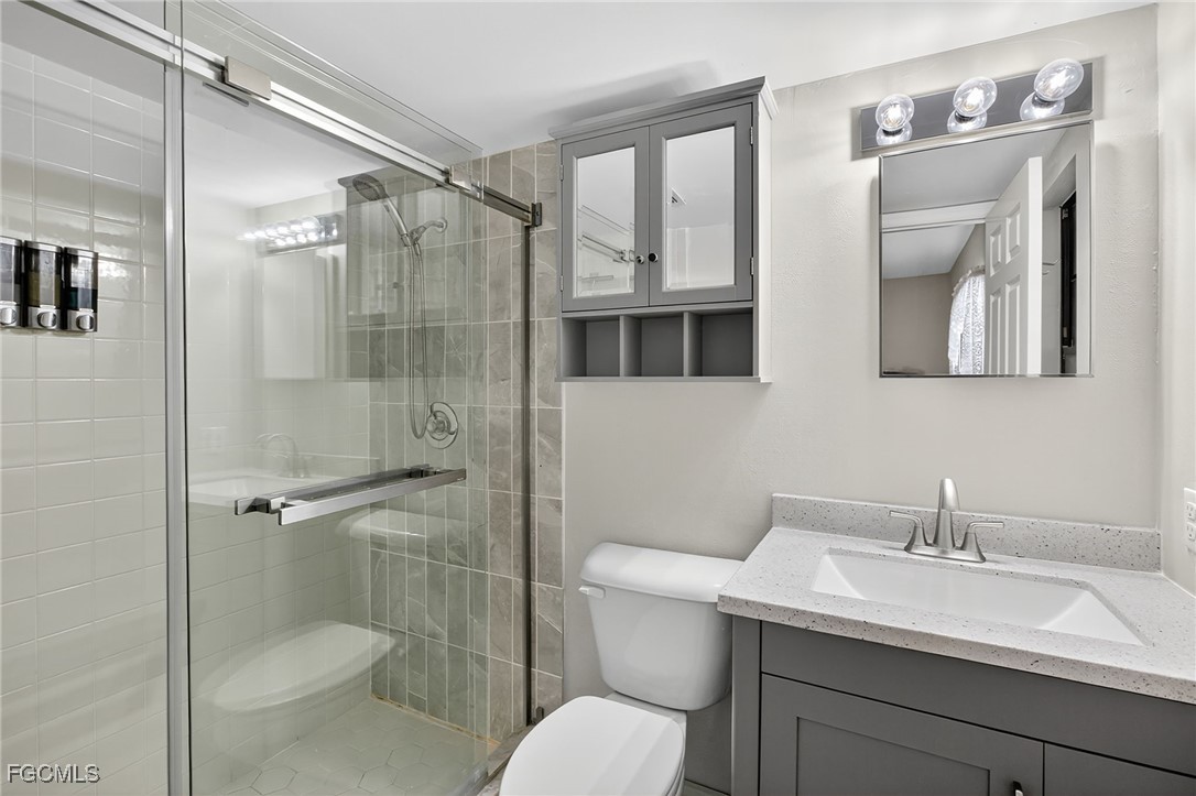 3720 SE 10th Avenue, Apt 102