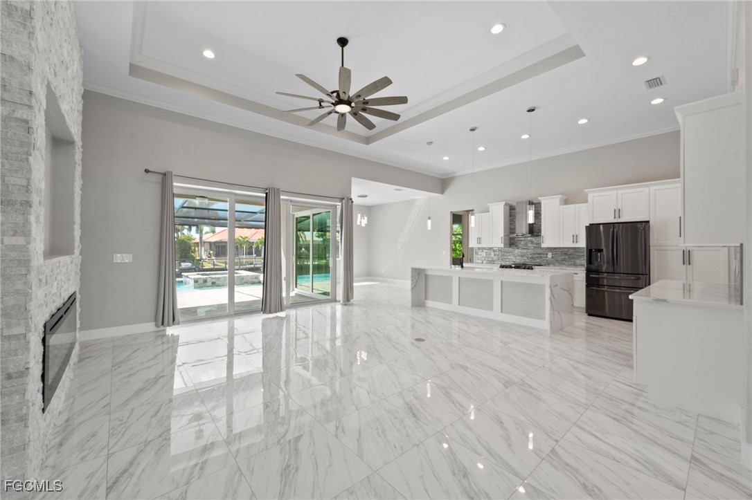 2532 SW 26th Place