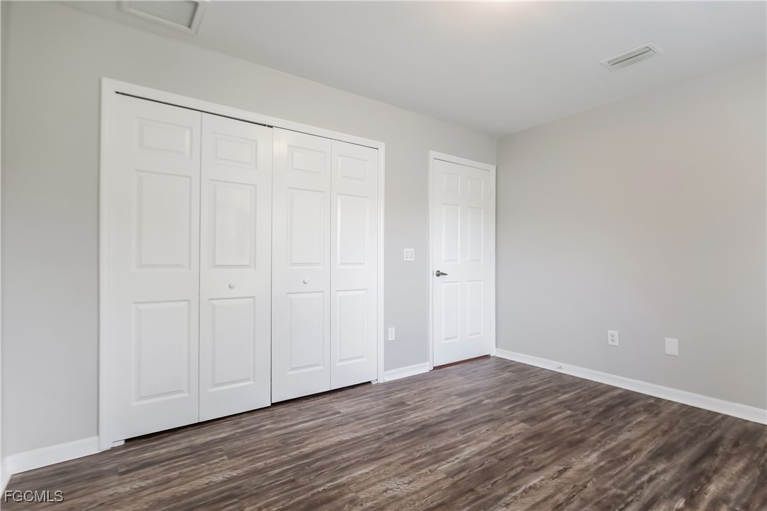 1910  Wanda Avenue