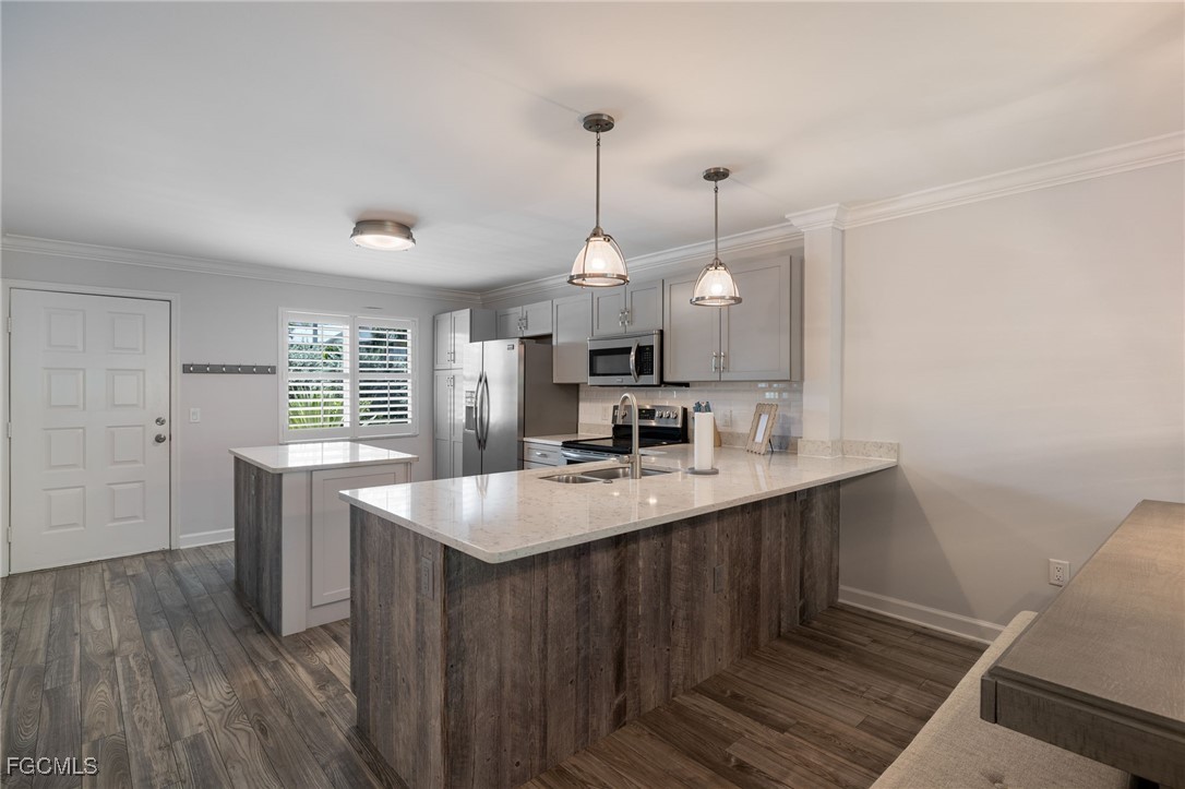 3021 Sandpiper Bay Circle, Apt E106