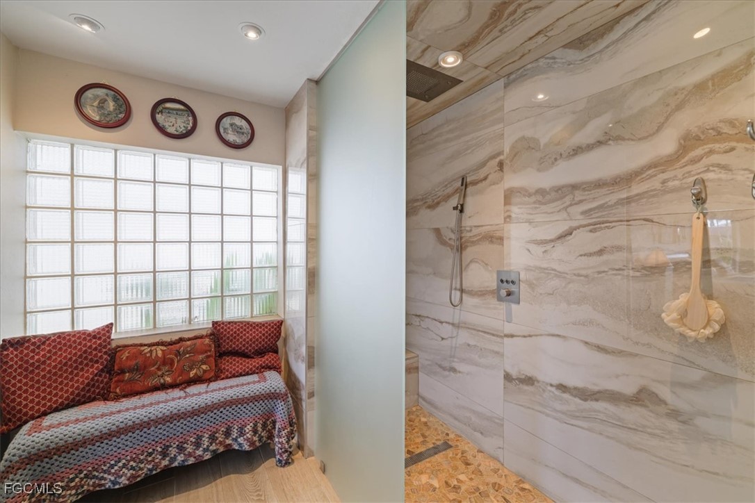142 SW 51st Terrace