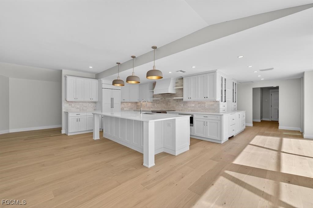 924  Kings Crown Drive
