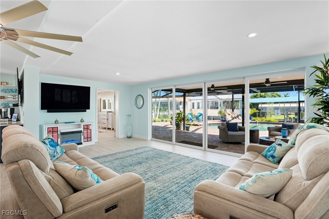 5257  Stratford Court