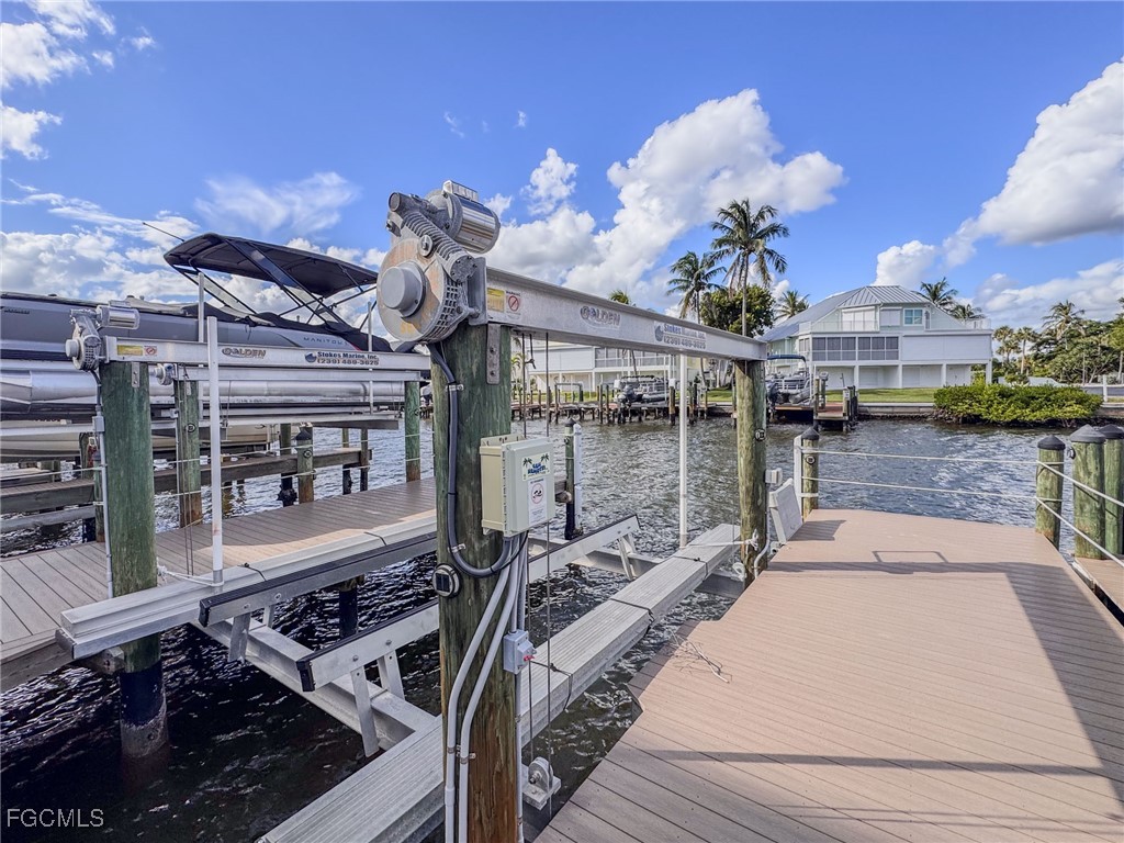 Docks 15 & 16 -   Bay Beach Lane