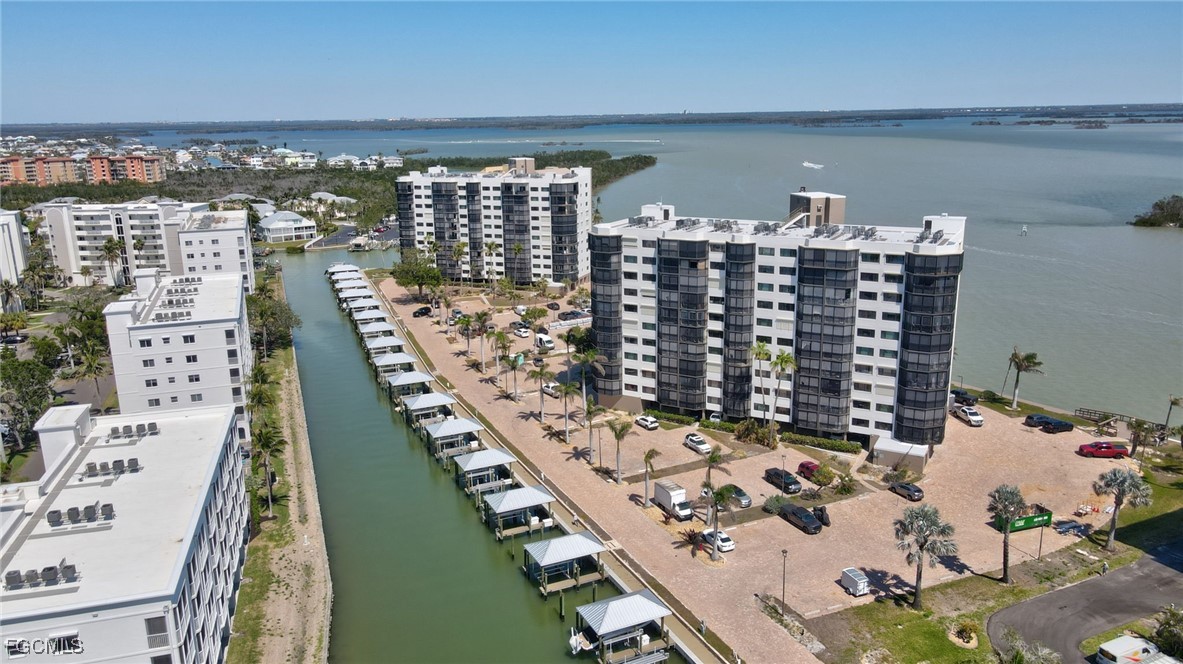 4263 Bay Beach Lane, Apt 714