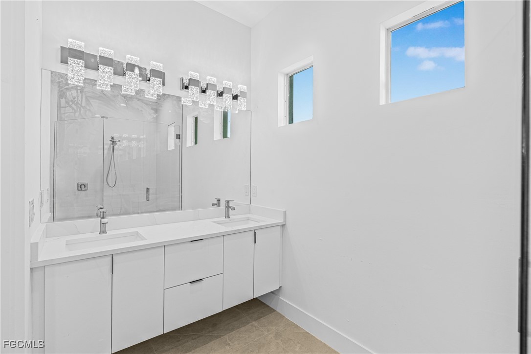 821 NW 37th Place