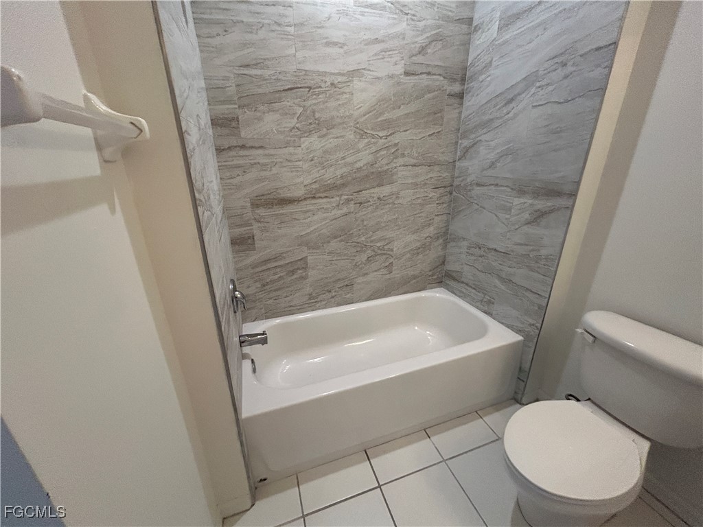 4255  Liron Avenue, Apt 202