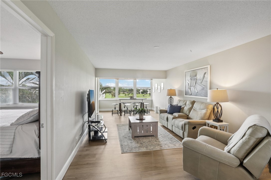 1724 Pine Valley Drive, Apt 310
