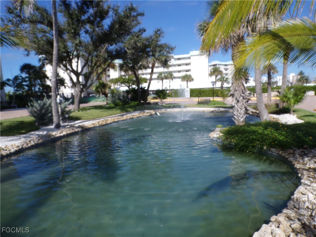 7500 Estero Boulevard, Apt 201