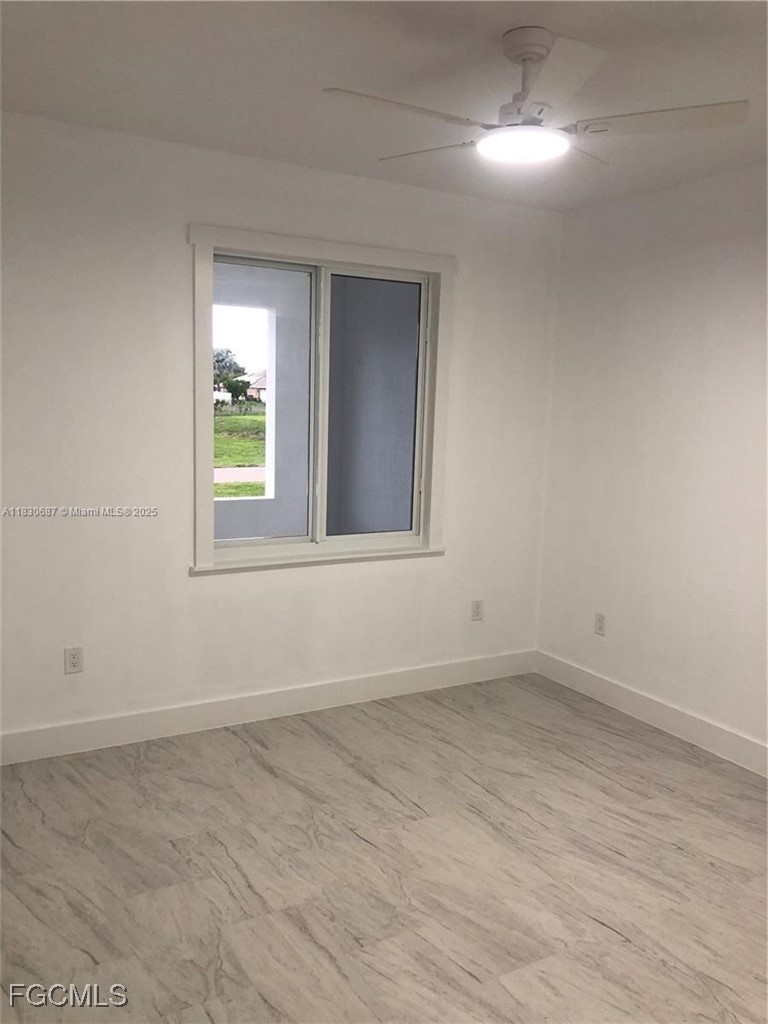 4568/4570 Golfview Boulevard