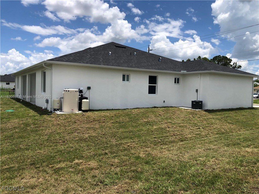 4572/4574 Golfview Boulevard