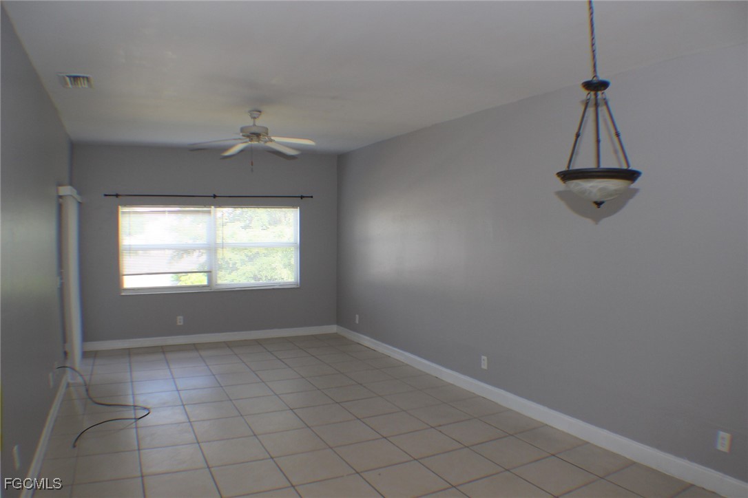 607 SE 13th Place, Apt 201