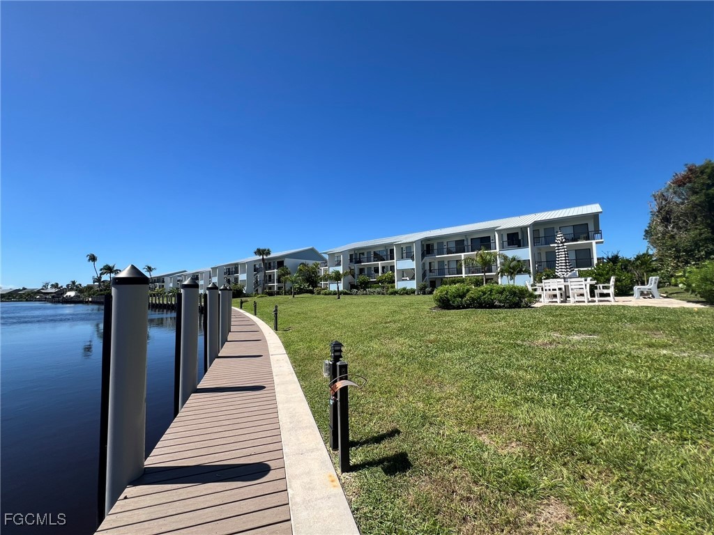 1250 Tennisplace Court, Apt A33