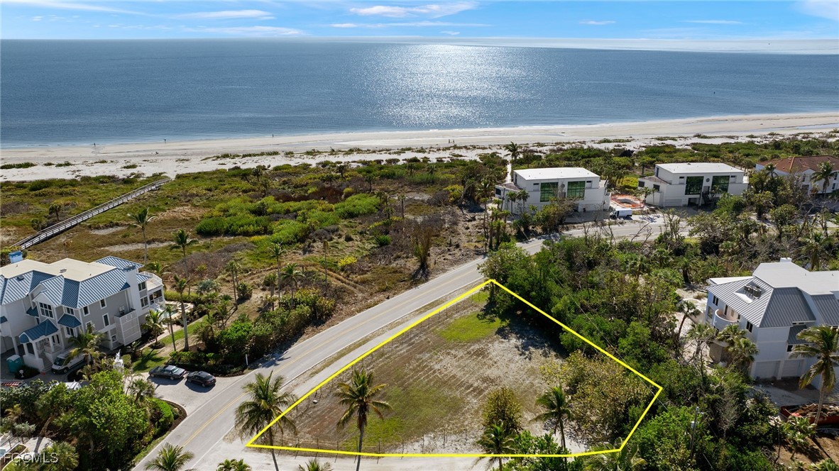 466 E Gulf Drive