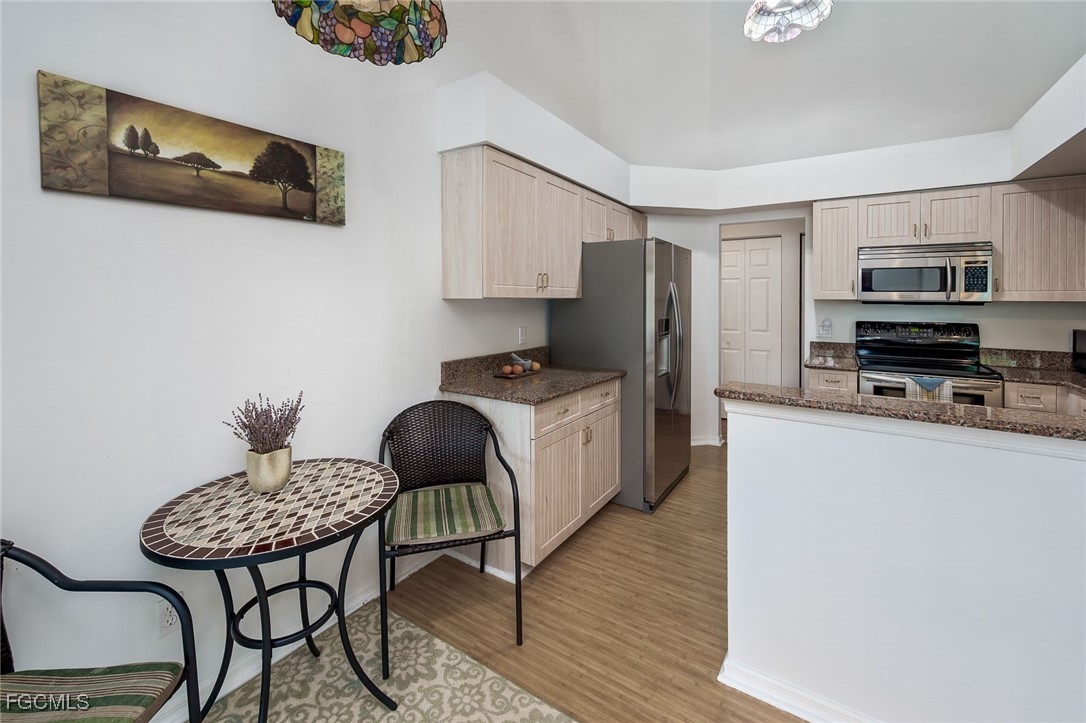 15298  Cricket Lane