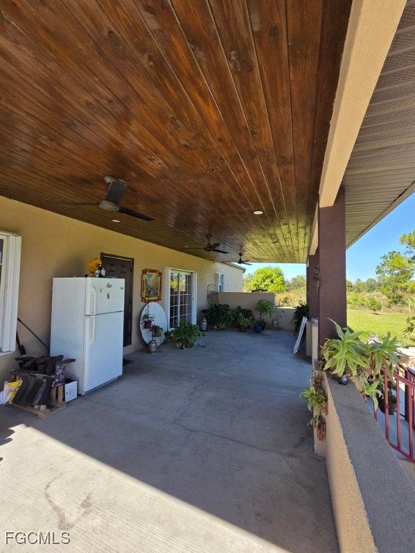 1860 Poinsettia Avenue