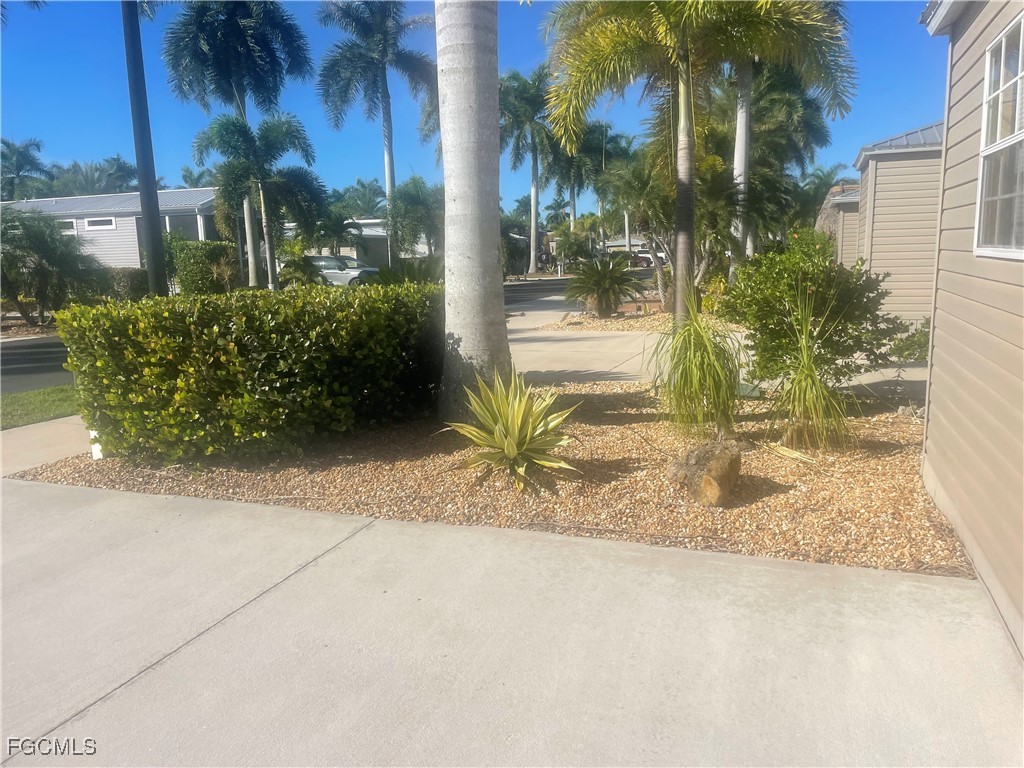 10347  Prairie Iris Trail