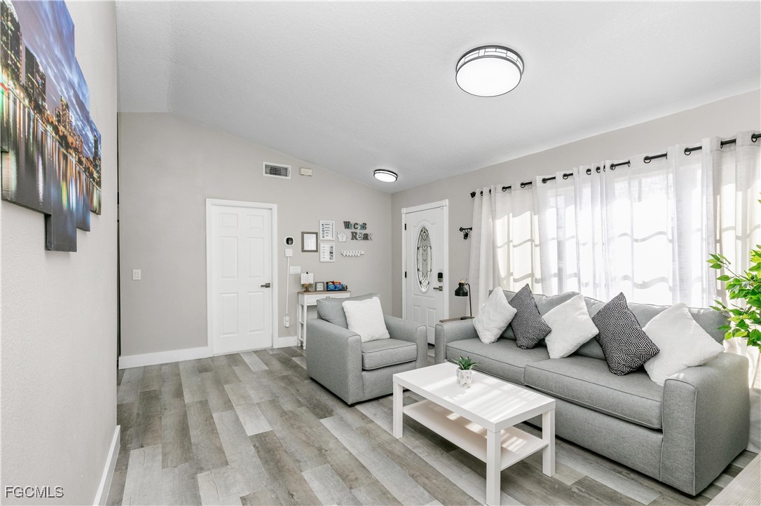 5608  Mandarin Court