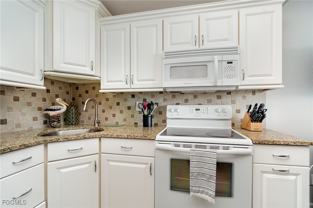7330 Estero Boulevard, Apt 906
