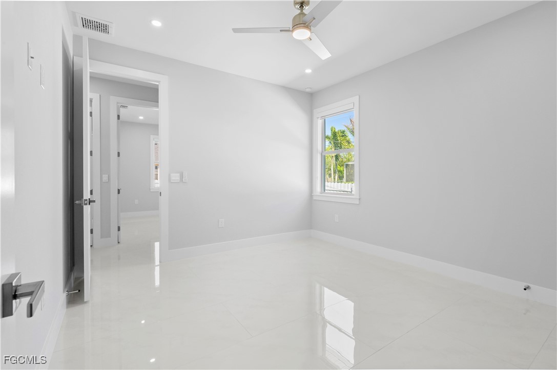 2717 NW 4th Street