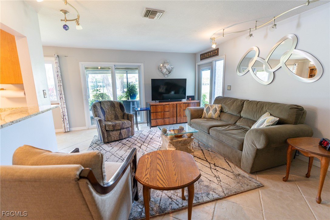 3271  Maple Leaf Circle, Apt 3