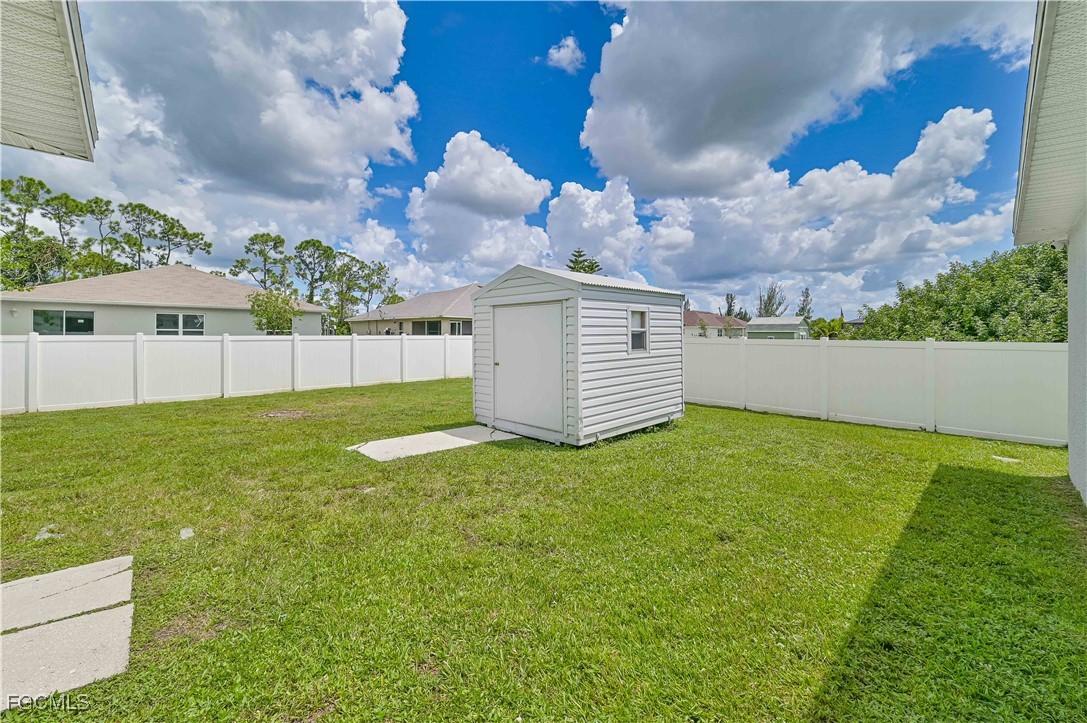 3445 NE 8th Place