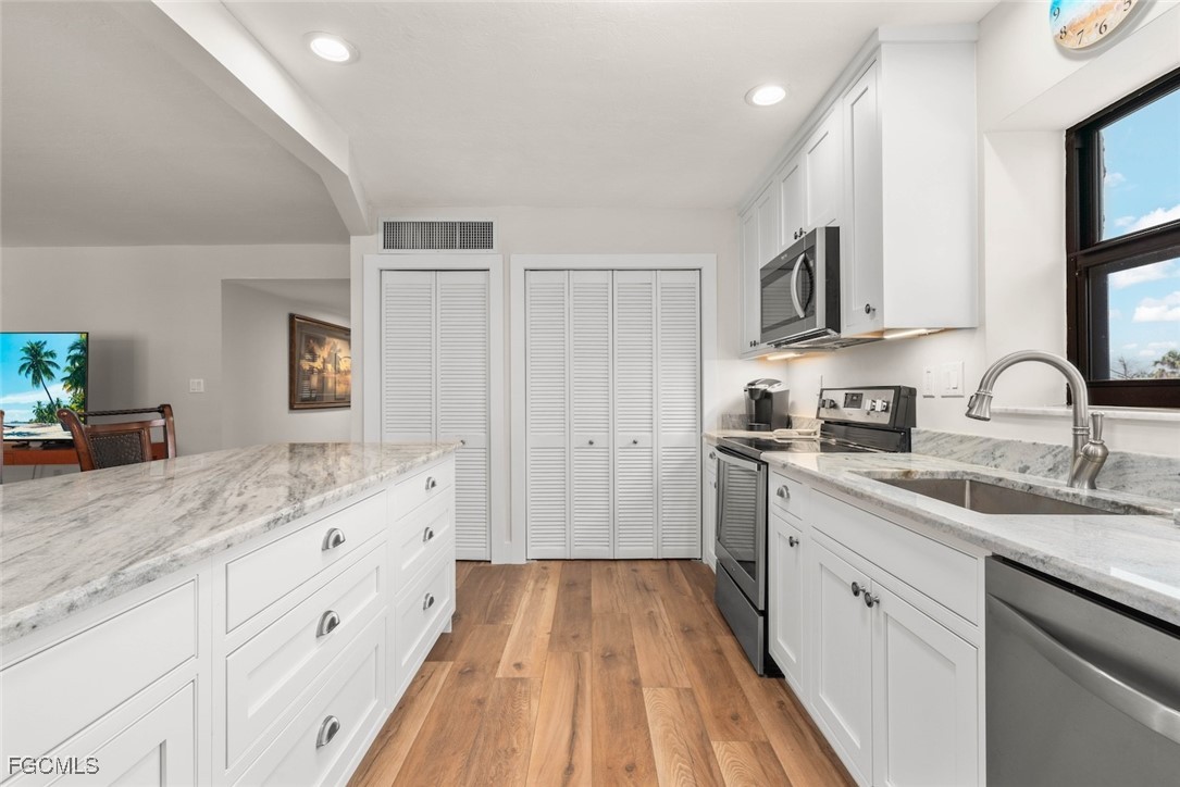 2721 W Gulf Drive, Apt 212