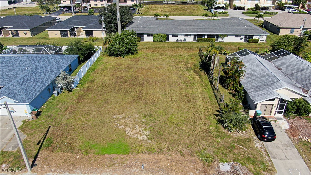 933  Cape Coral Parkway