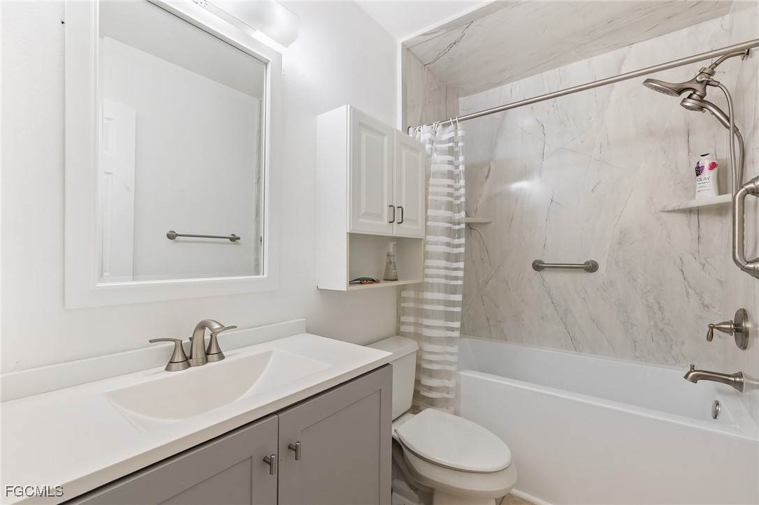 309 Cape Coral Parkway, Apt 206