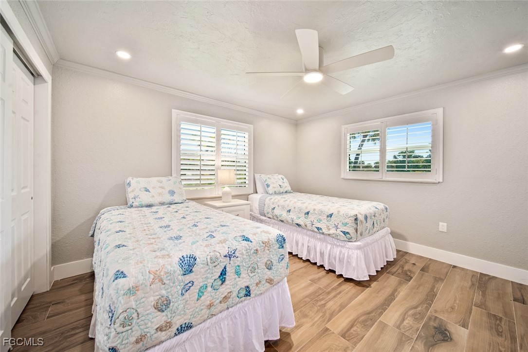 1270  Par View Drive