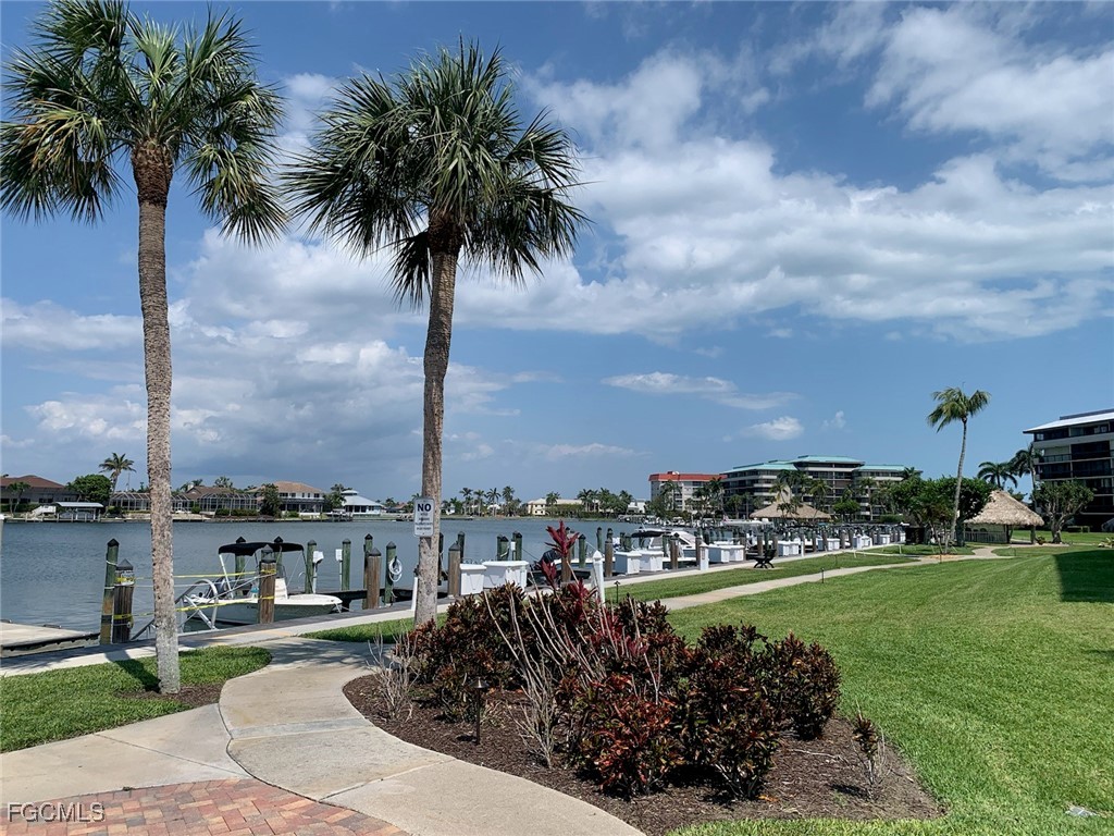 380 Seaview Court, Apt 11709