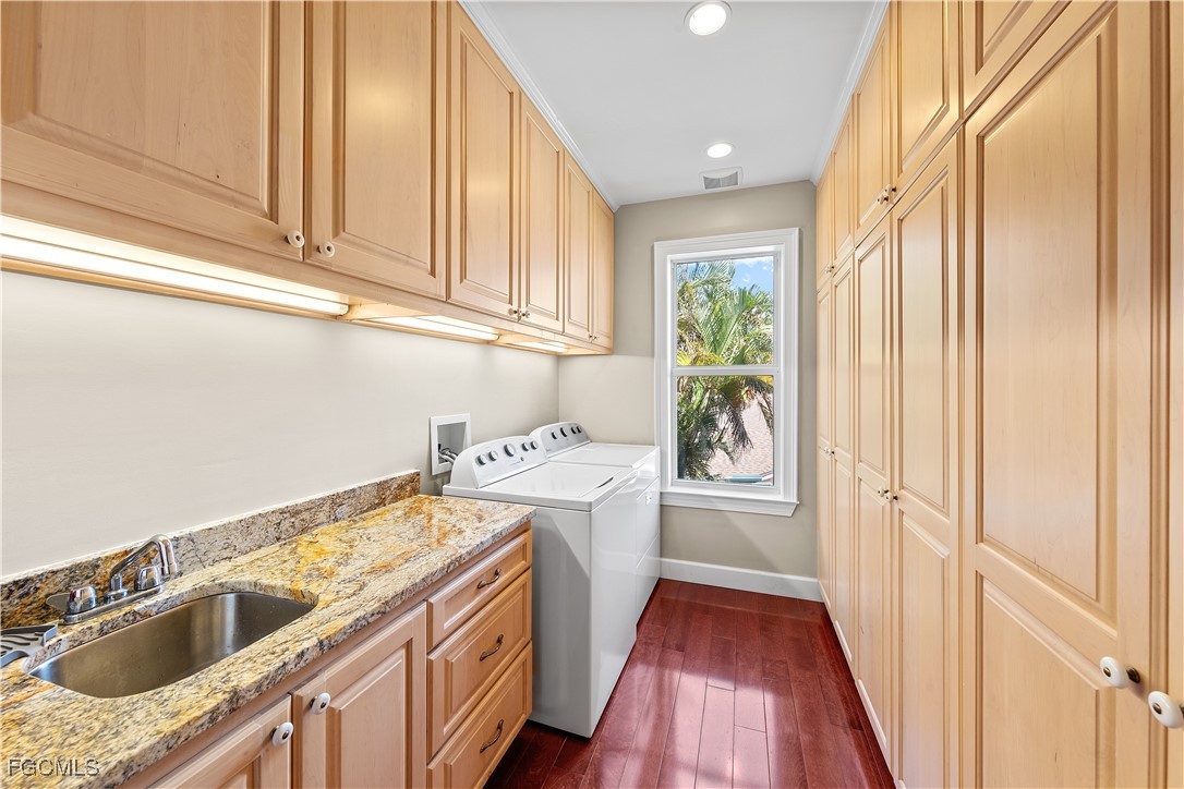 1807  Coral Circle