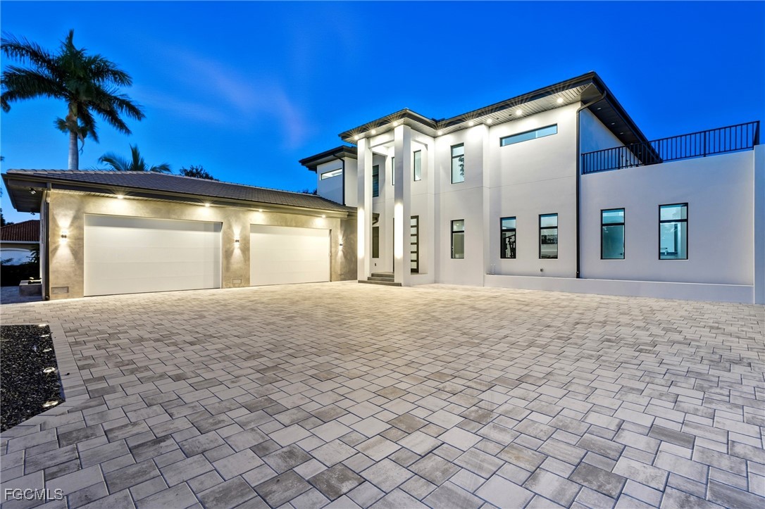 6390 River Club Court