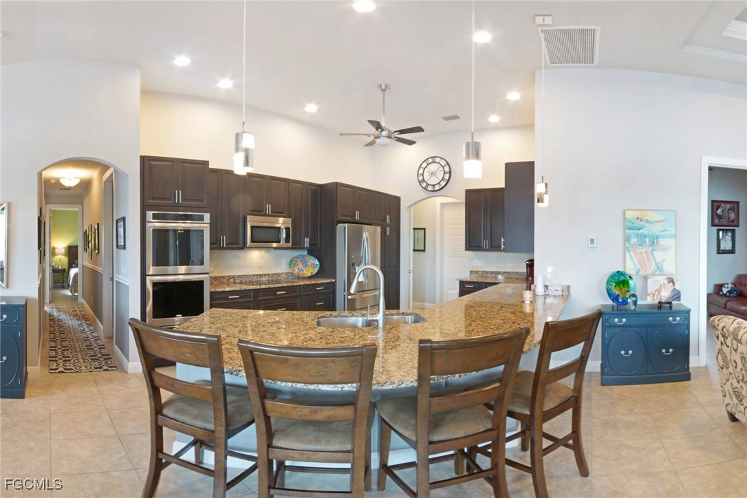915 NW 36th Place