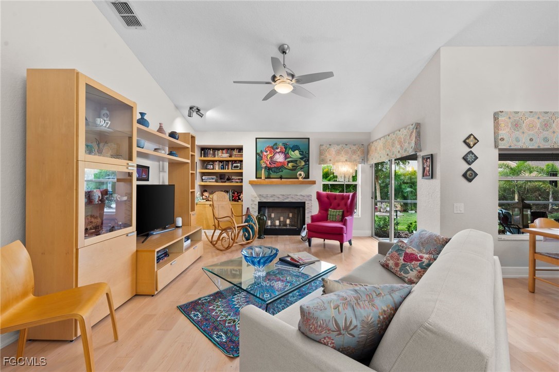 8009  Breton Circle