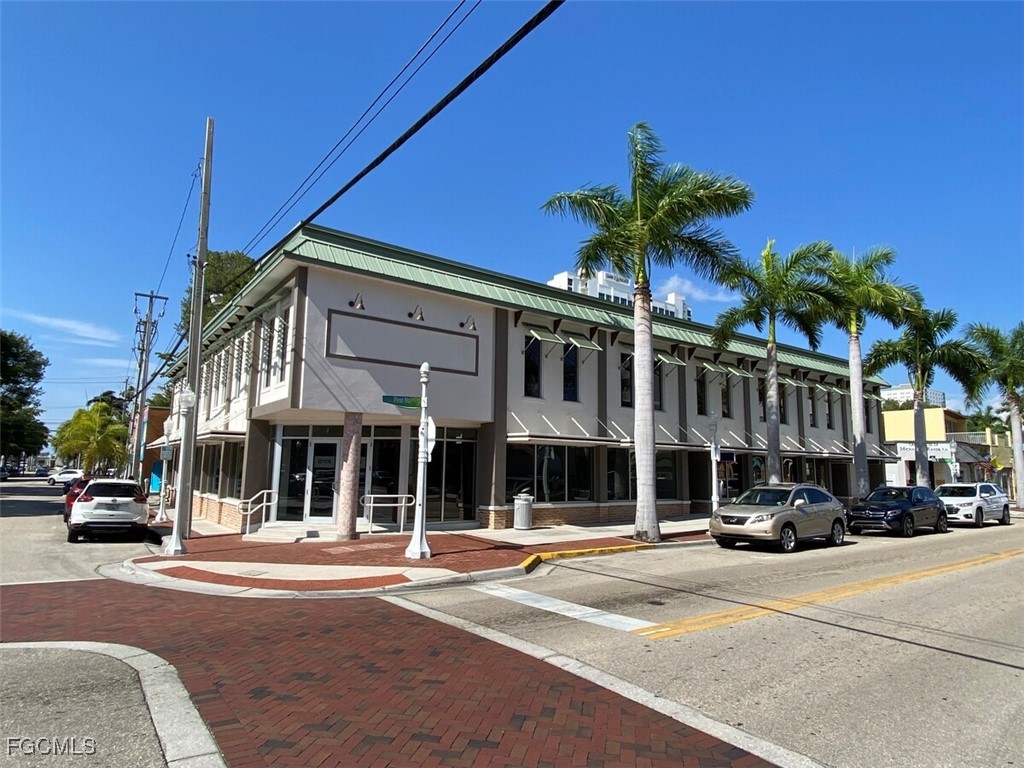 2401 First Street, Apt 300