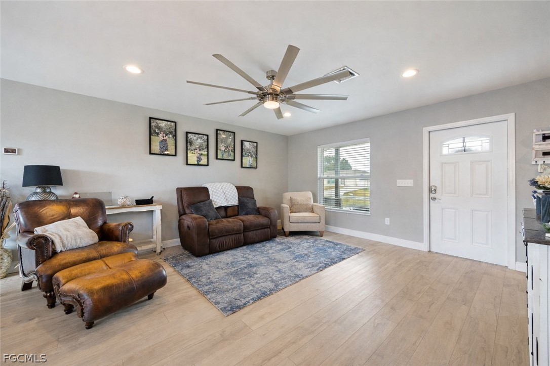 3004 W Briarwood Circle