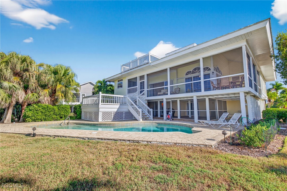1422  Sanderling Circle