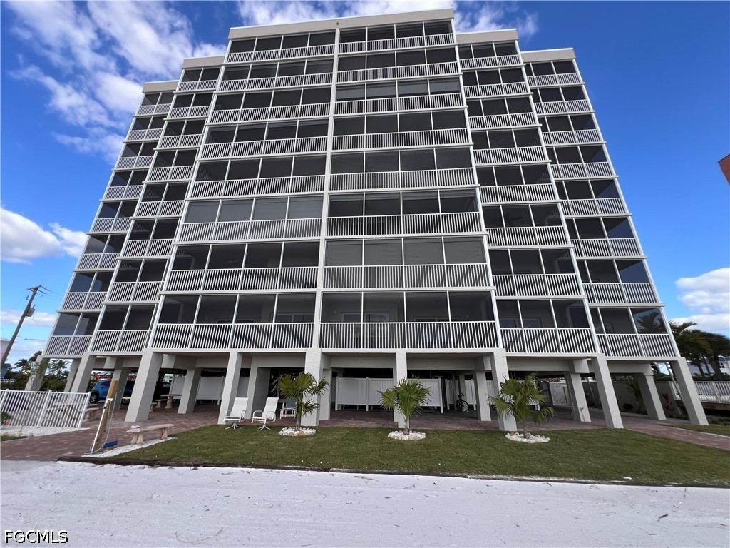 500 Estero Boulevard, Apt 195