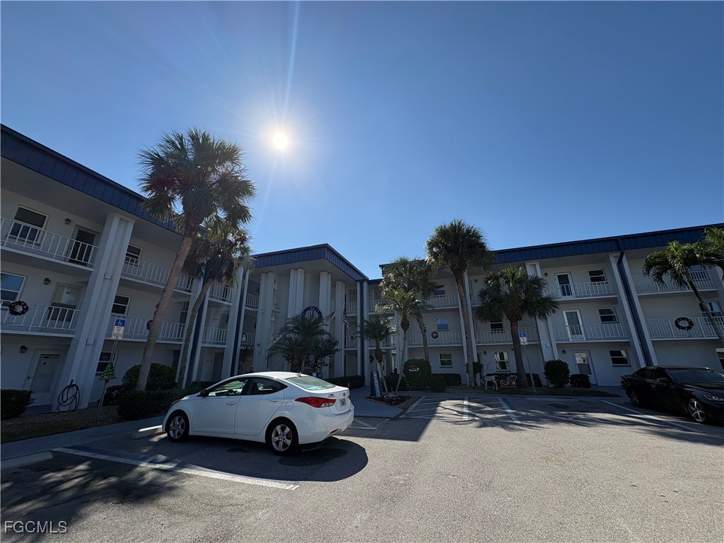 1724 Pine Valley Drive, Apt 319