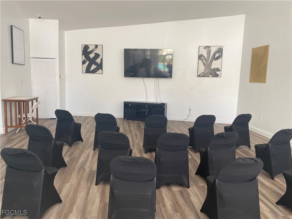 3421 Winkler Avenue, Apt 402